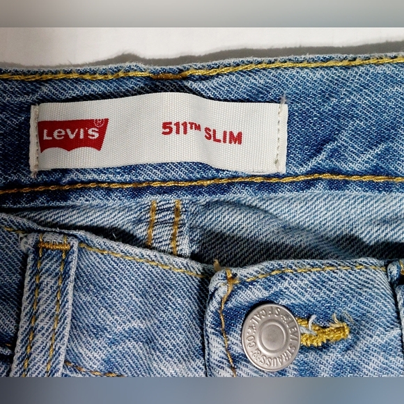 Distressed Levi Cut Off Design Denim Shorts Size Boys 12 Adjustable Waist - Picture 8 of 12